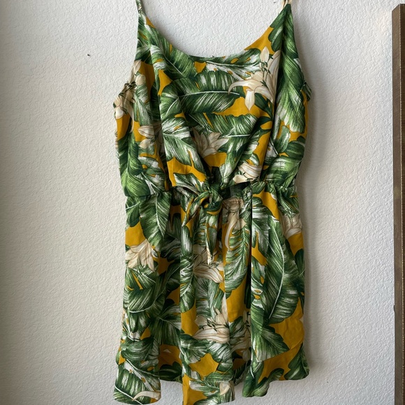 Tropical Leaf Print Romper - Picture 1 of 3